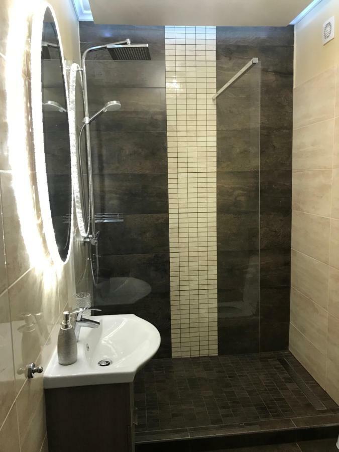 Glamour Apartman Apartment Eger Ngoại thất bức ảnh