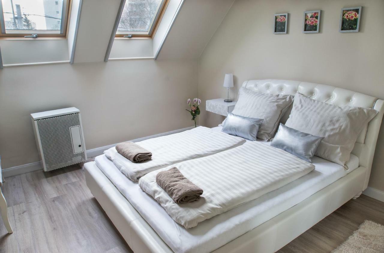 Glamour Apartman Apartment Eger Ngoại thất bức ảnh